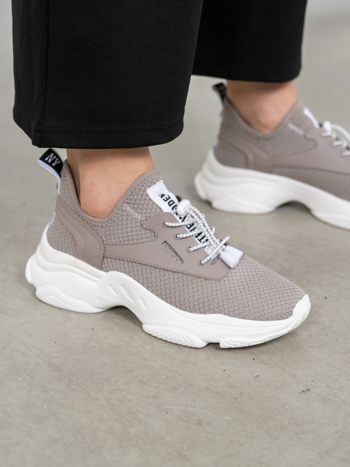 Steve Madden Match-E Sneaker Taupe
