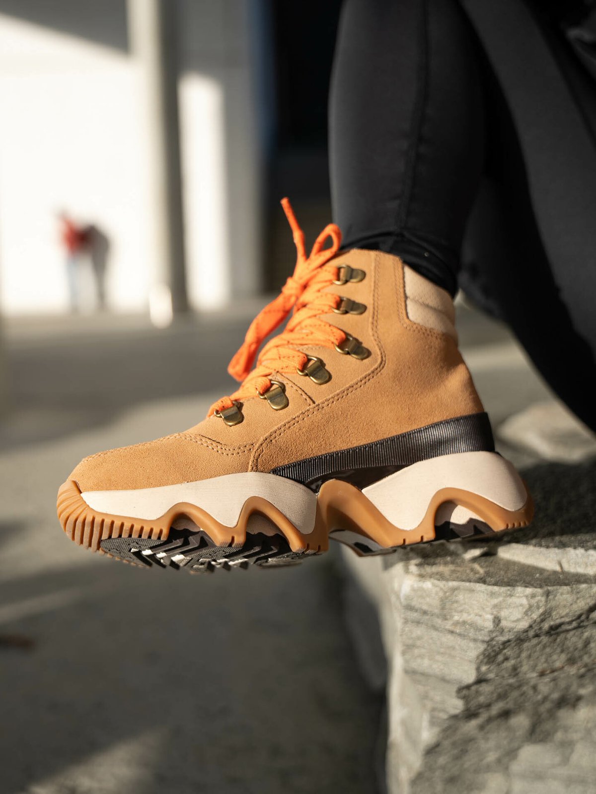 Sorel Kinetic Impact Conquest Sneaker Boot Tawny Buff