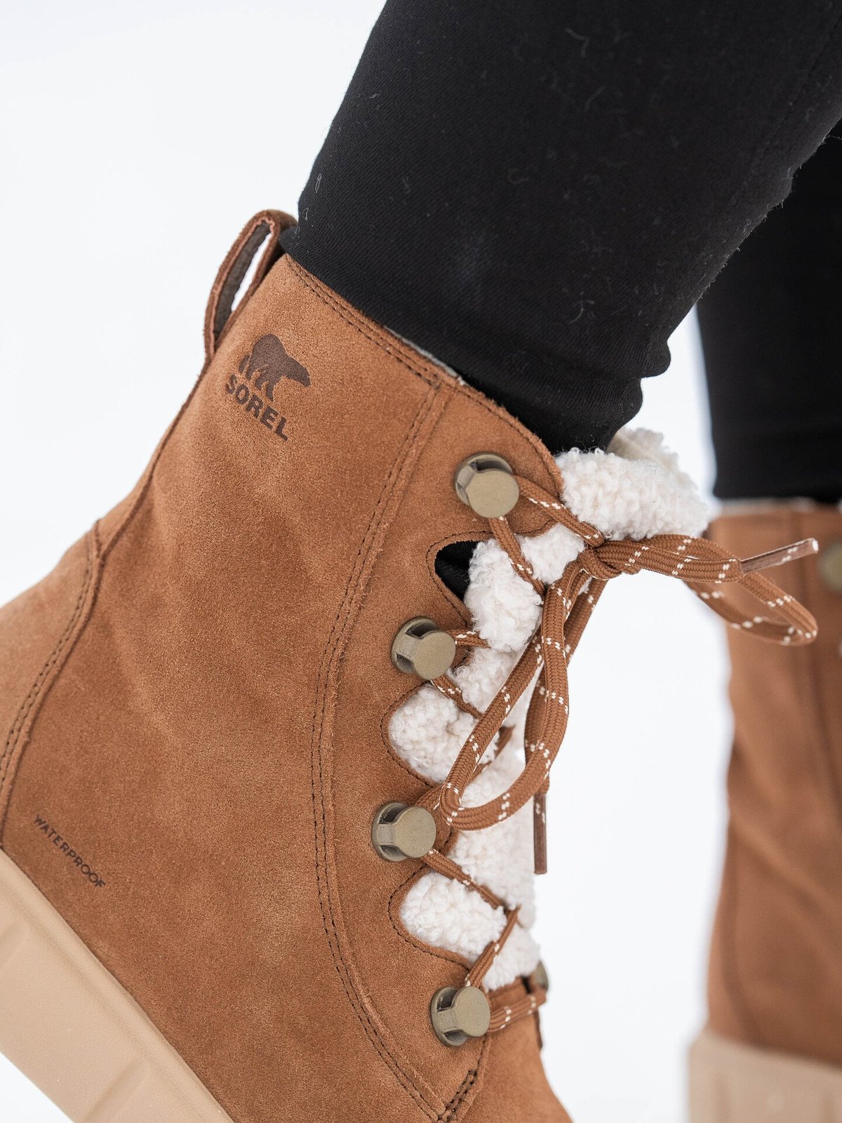 Sorel Explorer III Joan Cosy Waterproof Boots Velvet tan, Canoe