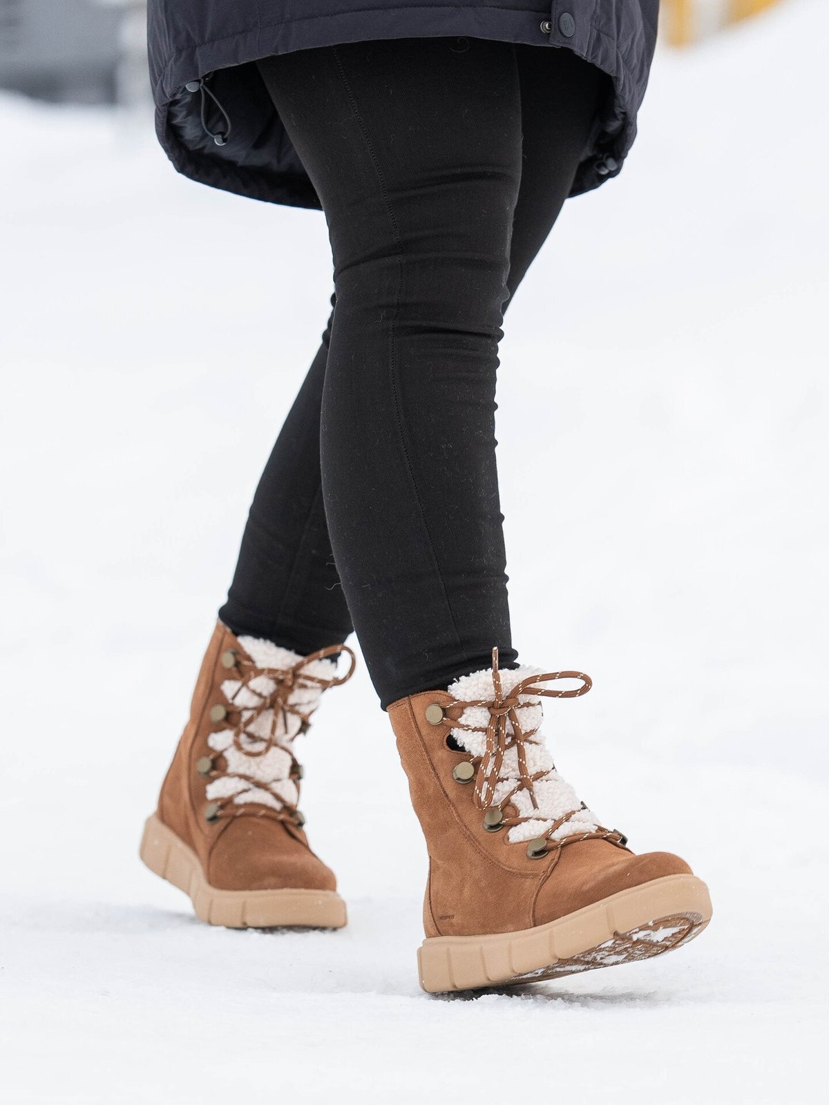 Sorel Explorer III Joan Cosy Waterproof Boots Velvet tan, Canoe