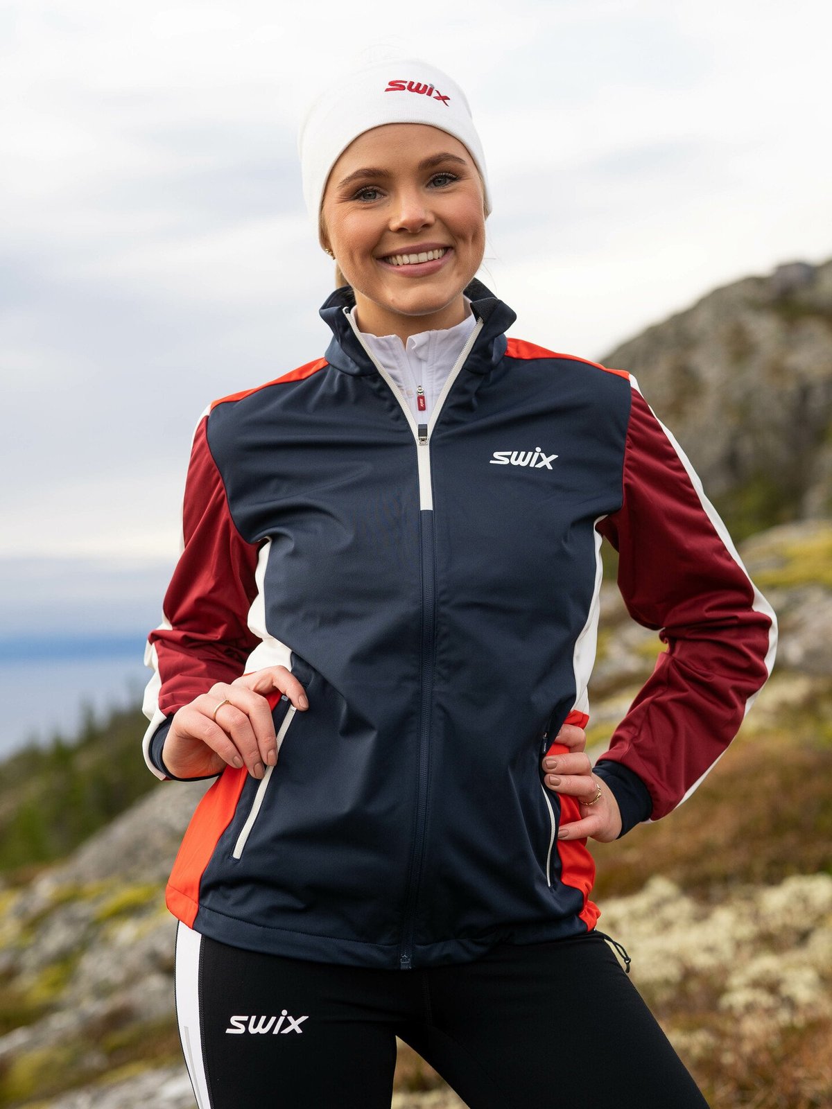 Swix Cross jacket Dark navy/ Rhubarb red