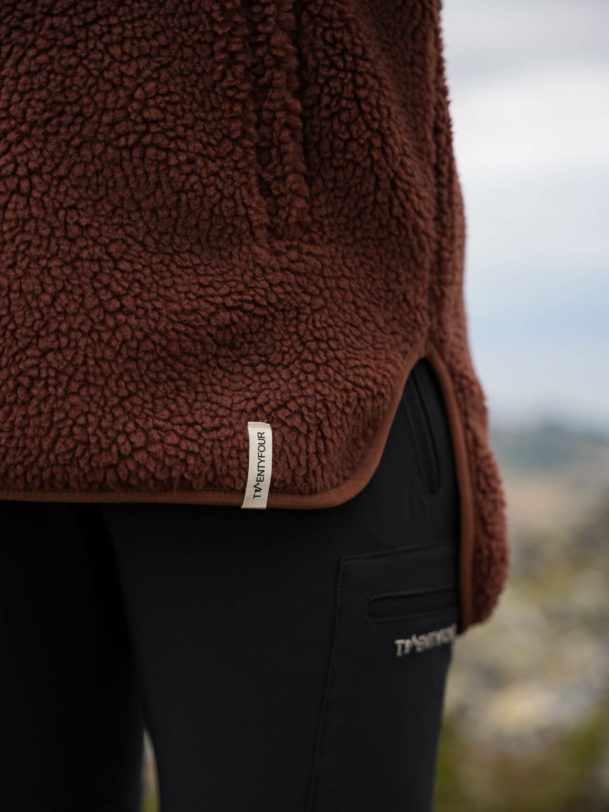 Twentyfour Mellow Pile Half Zip Rustrød/Rødbrun - Get Inspired Exclusive Collection