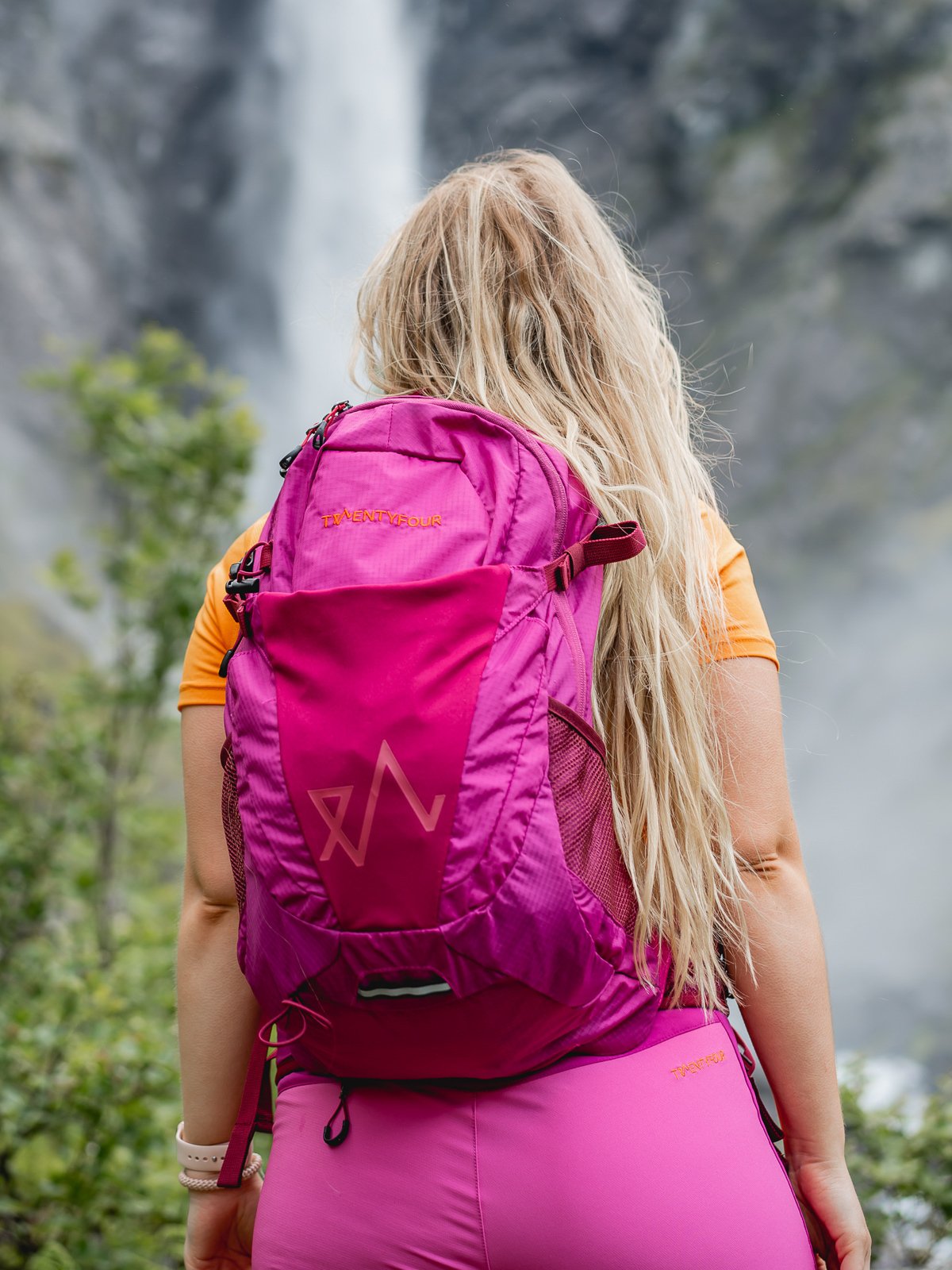 Twentyfour Flåm Ryggsekk 25L Fuksia