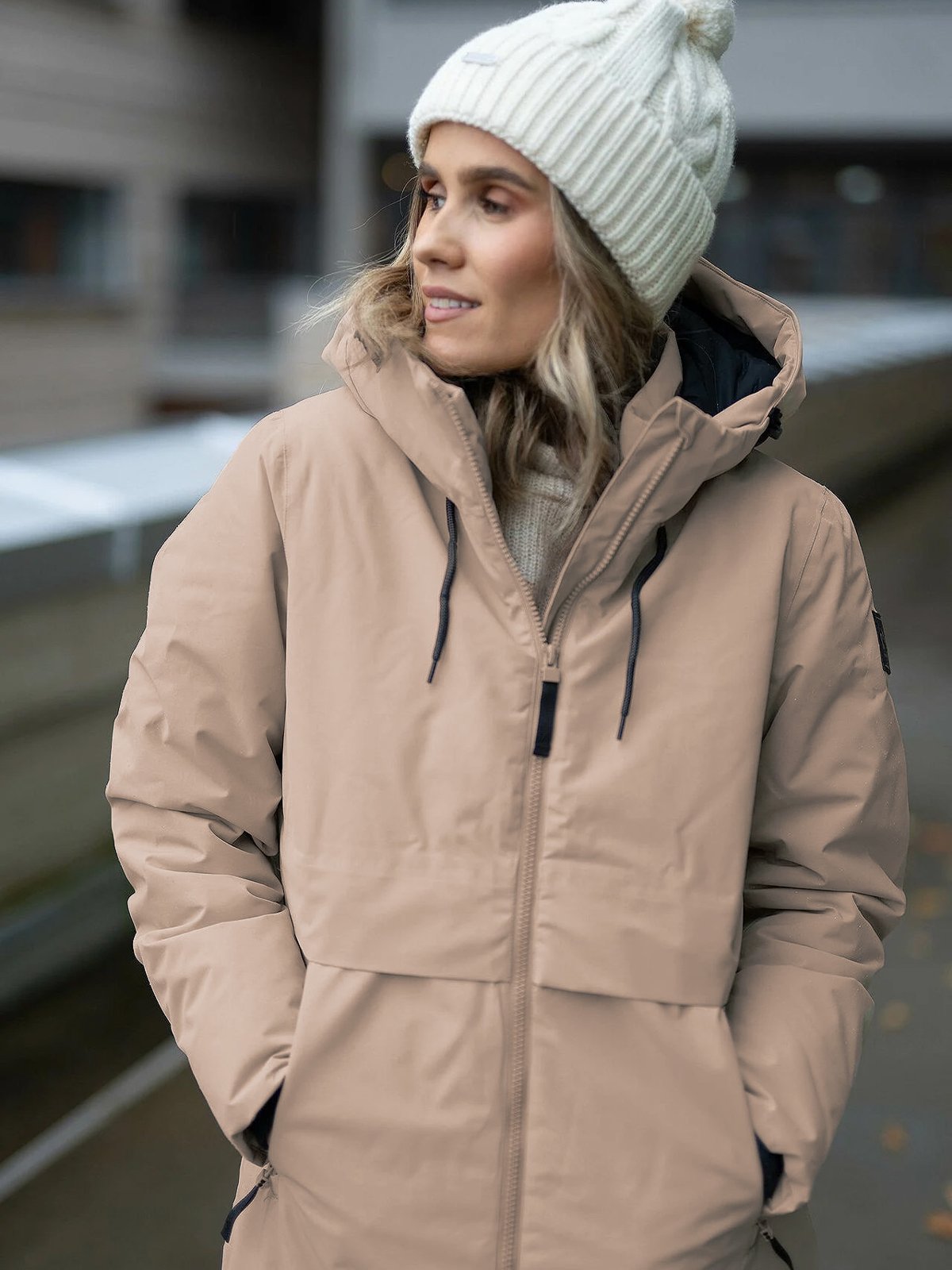 Twentyfour Mellow Vattert Parkas Sand - Get Inspired Exclusive Collection