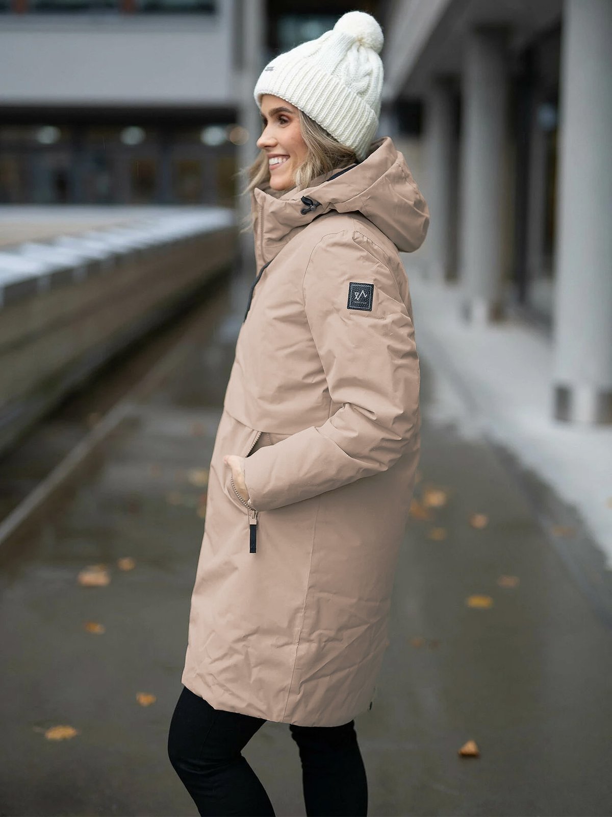 Twentyfour Mellow Vattert Parkas Sand - Get Inspired Exclusive Collection