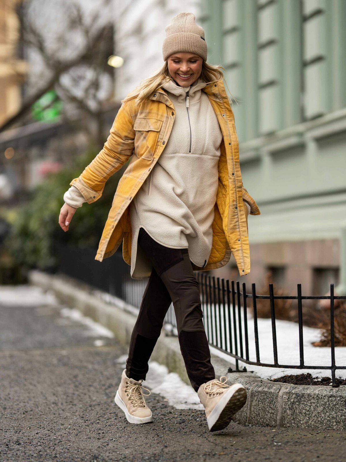 Twentyfour Finse Shape Cord Bukse Mørk Brun