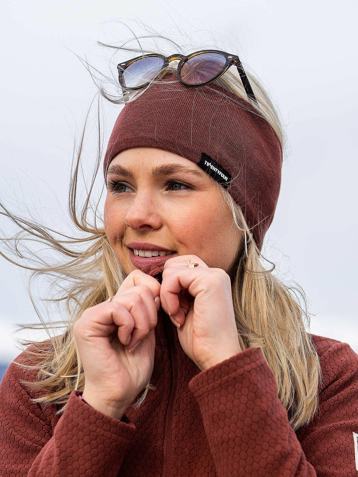 Twentyfour Finse Basic Pannebånd Rustrød/Rødbrun - Get Inspired Exclusive Collection