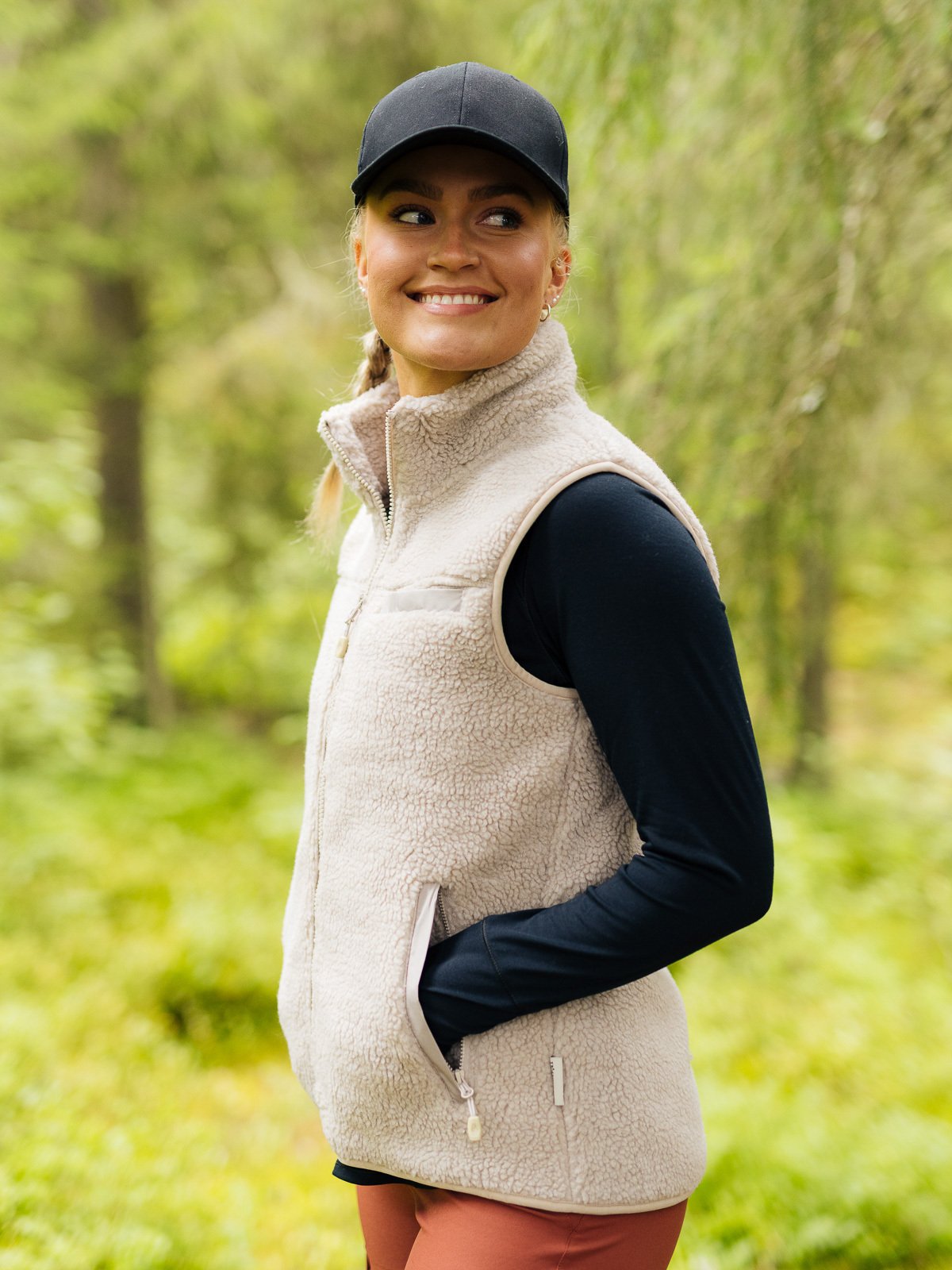 Twentyfour x GI Pile Vest Lys Beige - Get Inspired Exclusive Collection