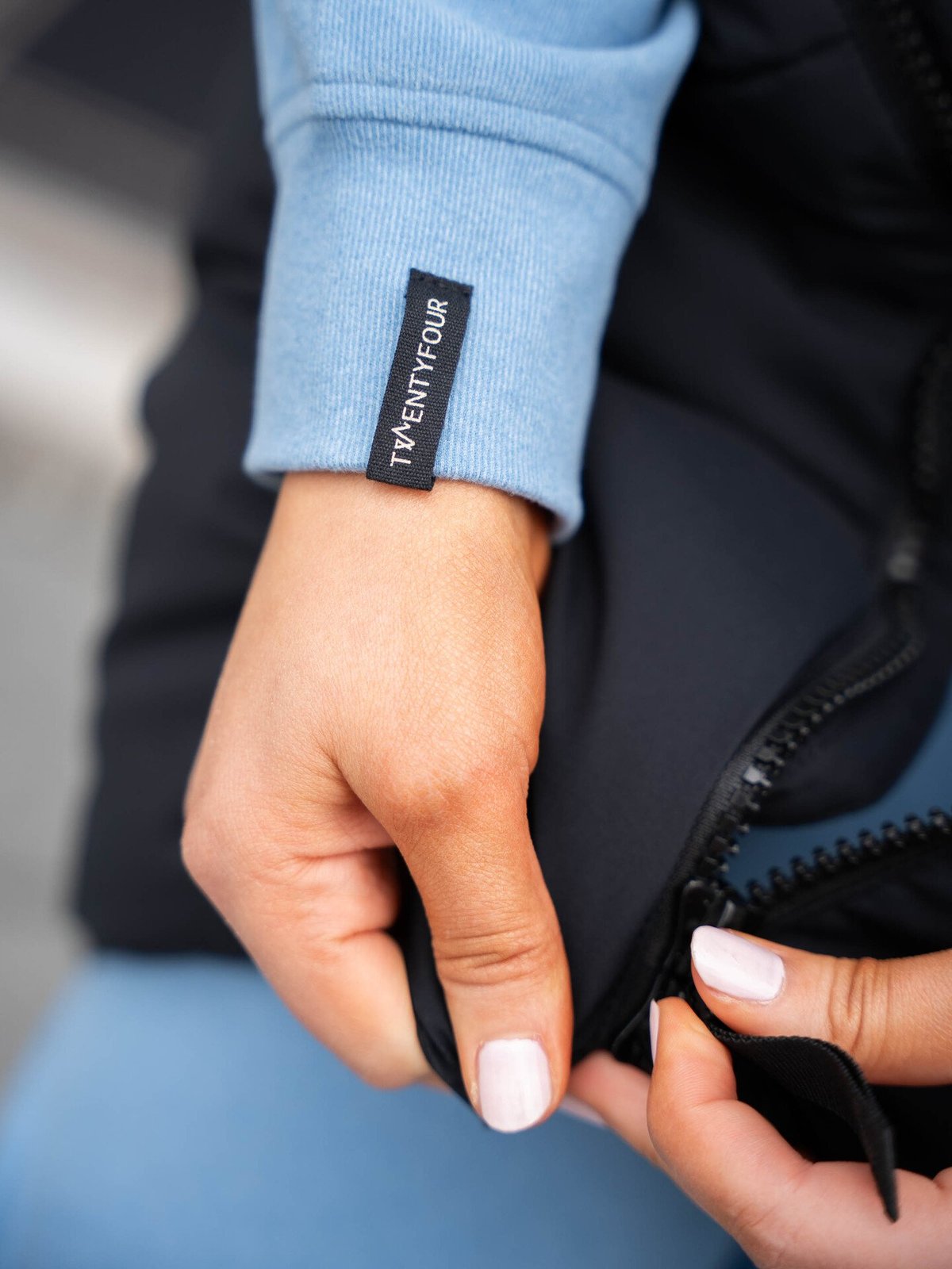 Twentyfour Mode Ada Vest Sort