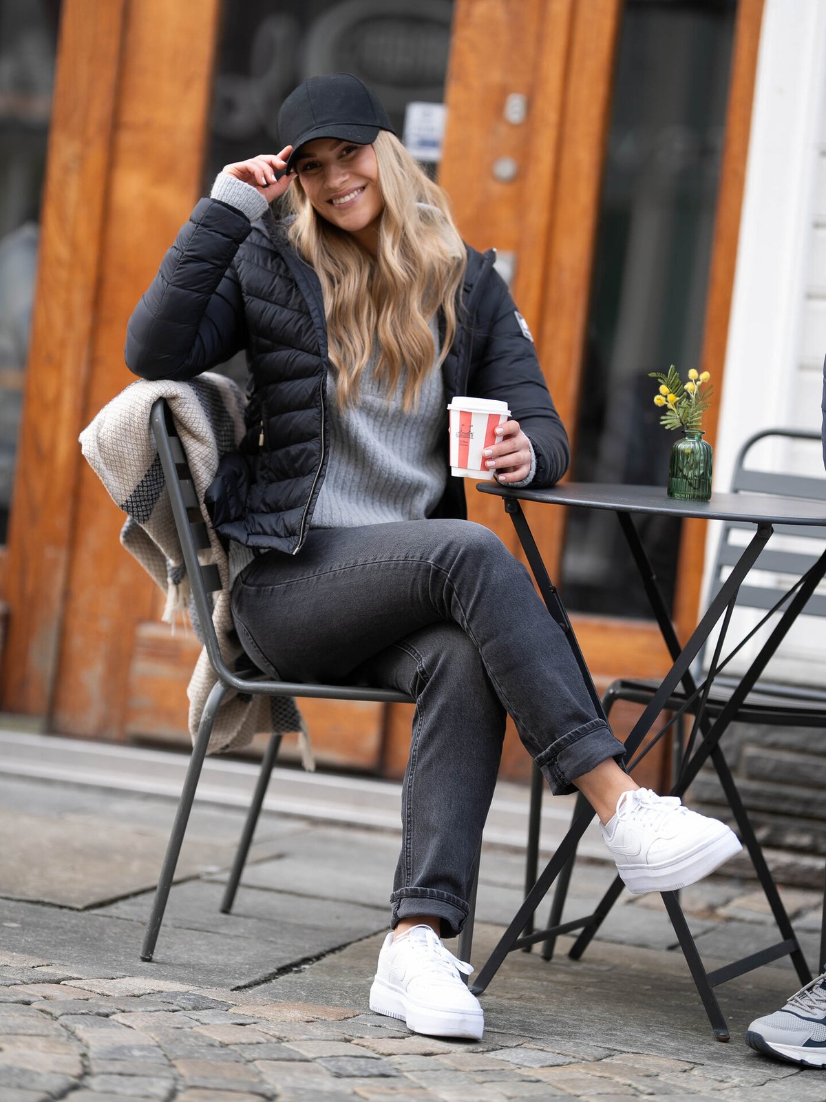 Twentyfour Finse Super Light Dunjakke Skyggesort