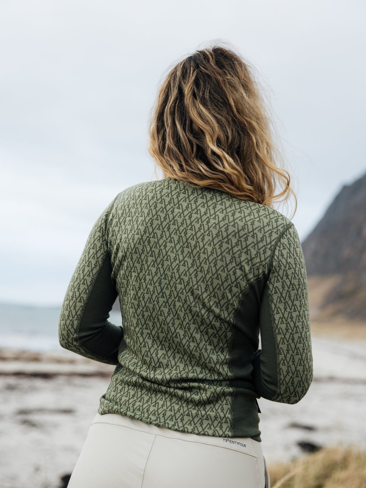 Twentyfour Aurora Aya Ulltopp Furu