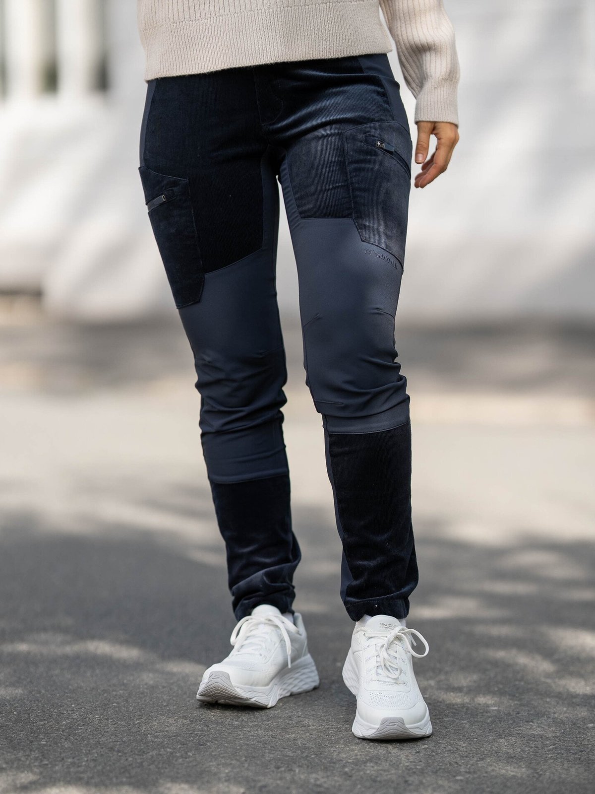 Twentyfour Finse Shape Cordbukse Blekkblå