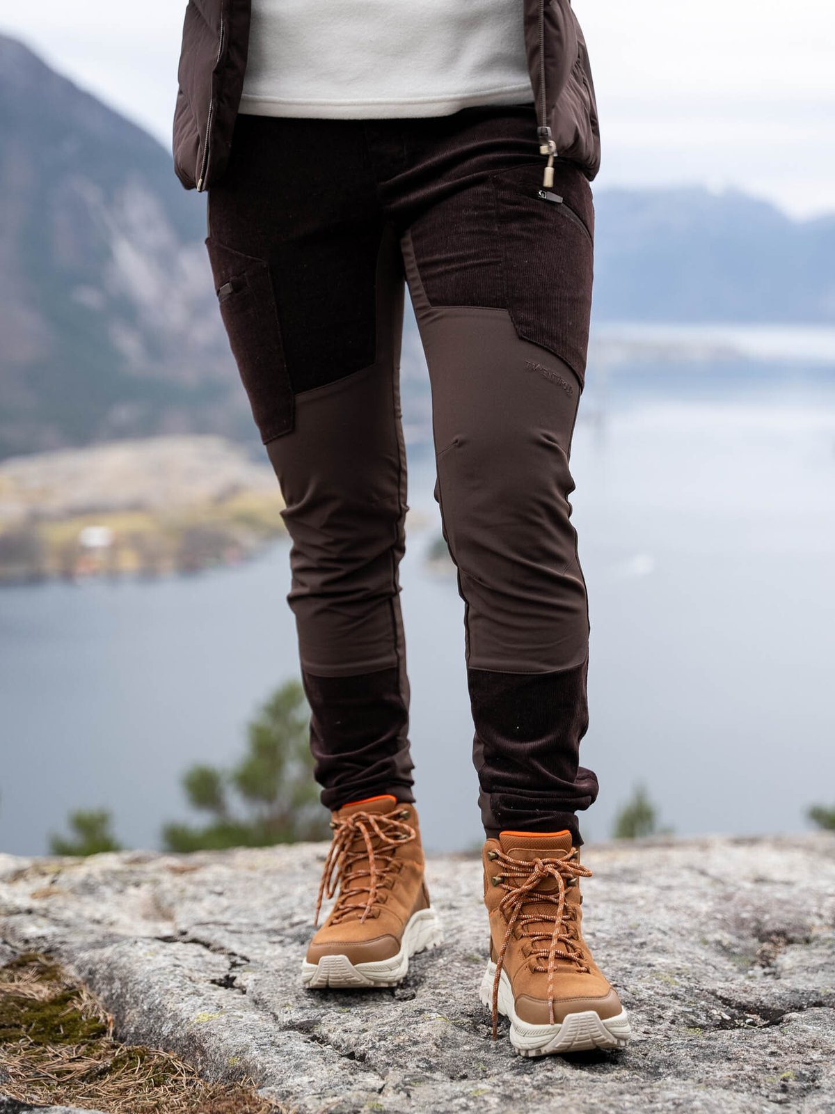 Twentyfour Finse Shape Cordbukse Mørk brun