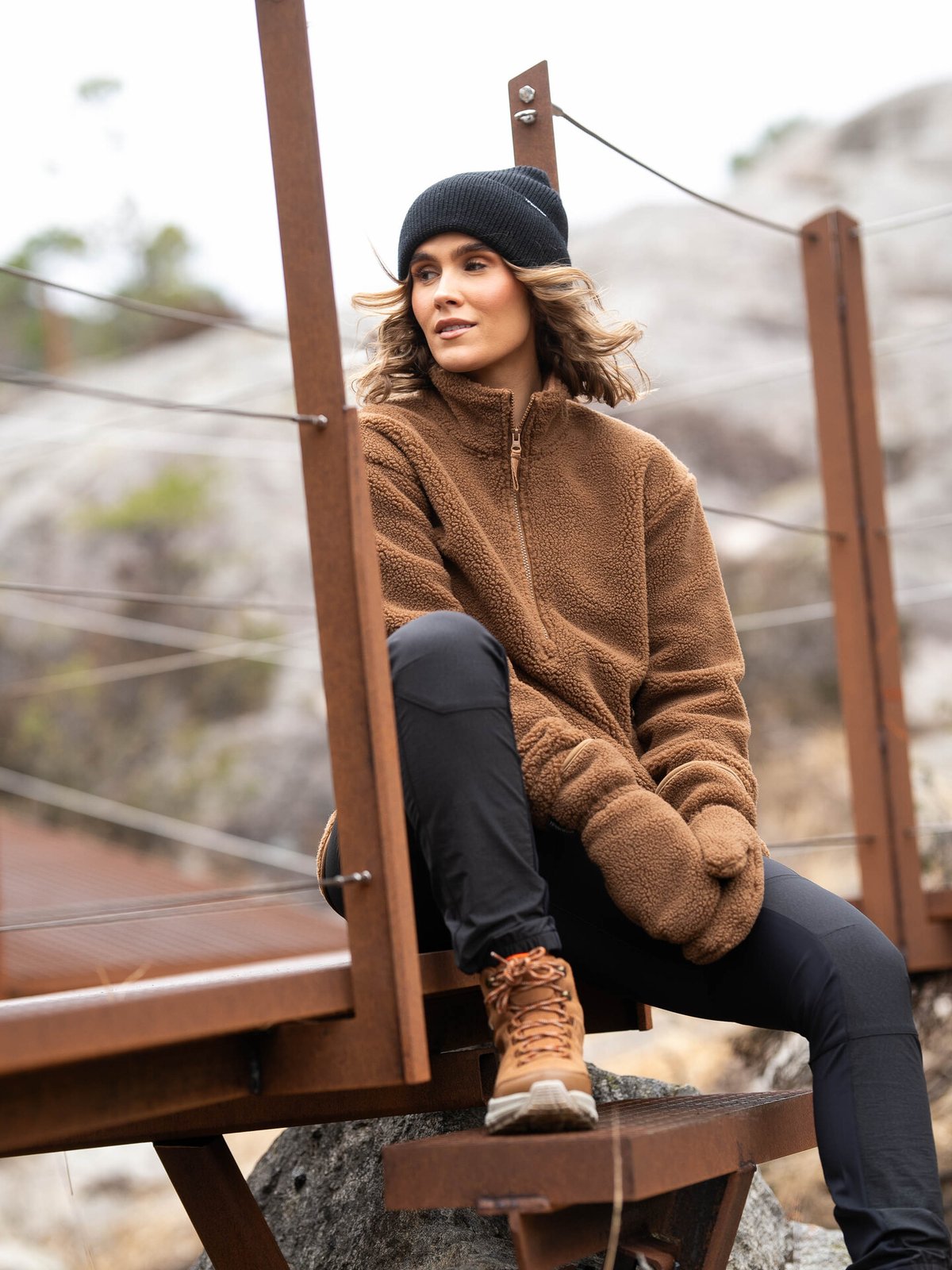 Twentyfour Mode Pile Vott Karamell