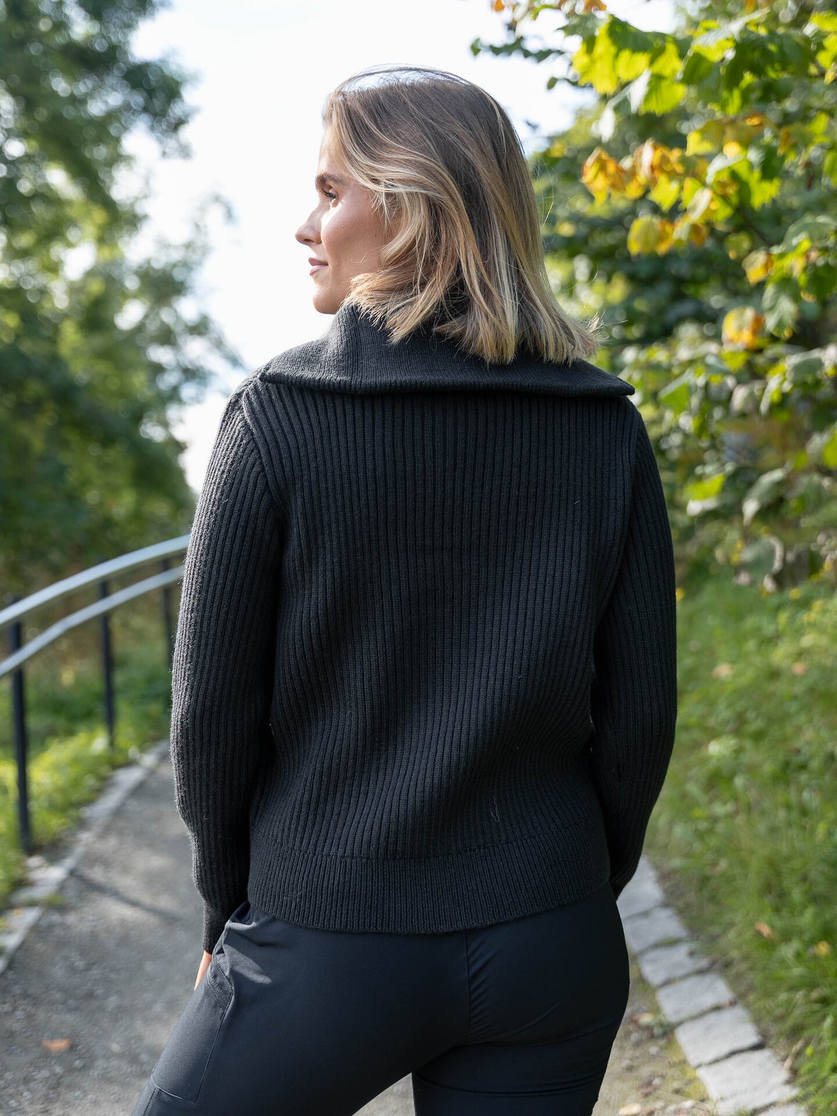 Twentyfour Mode Rib Half Zip Knit Sort