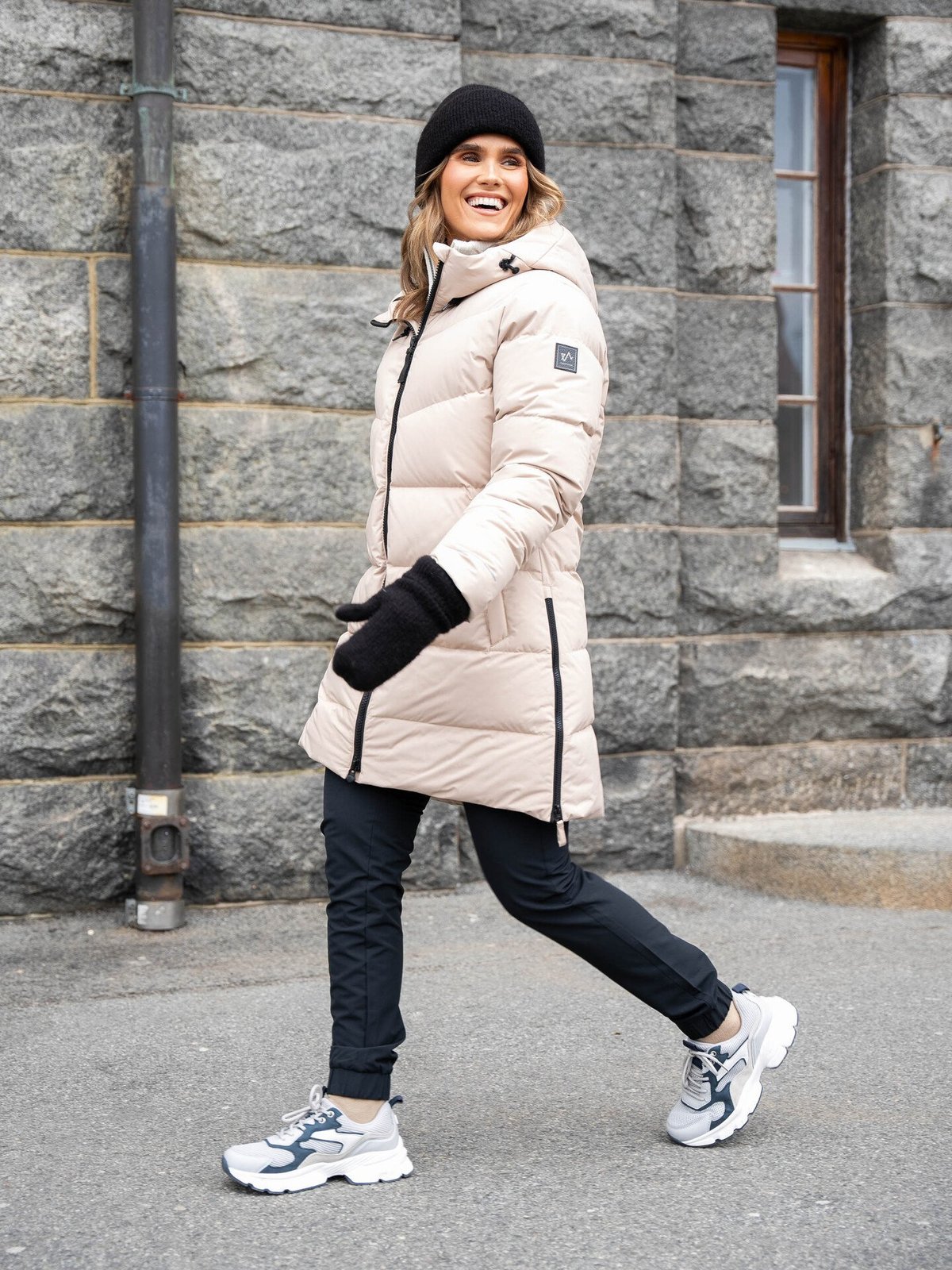 Twentyfour Mode Maya Strikkevott Sort