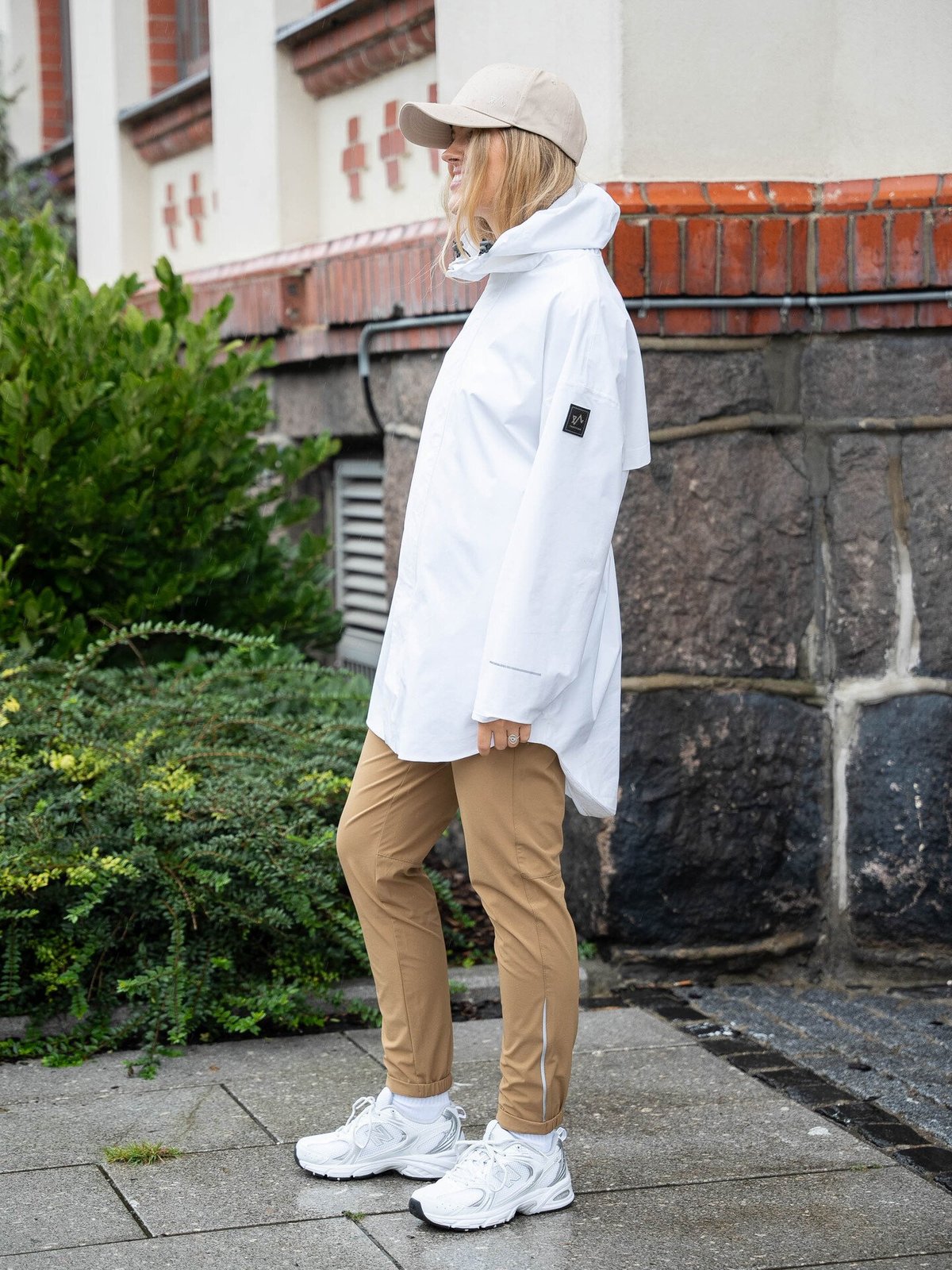 Twentyfour Mode Cape Hvit