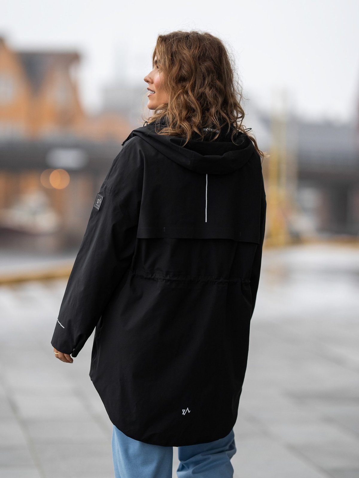 Twentyfour Mode Cape Sort