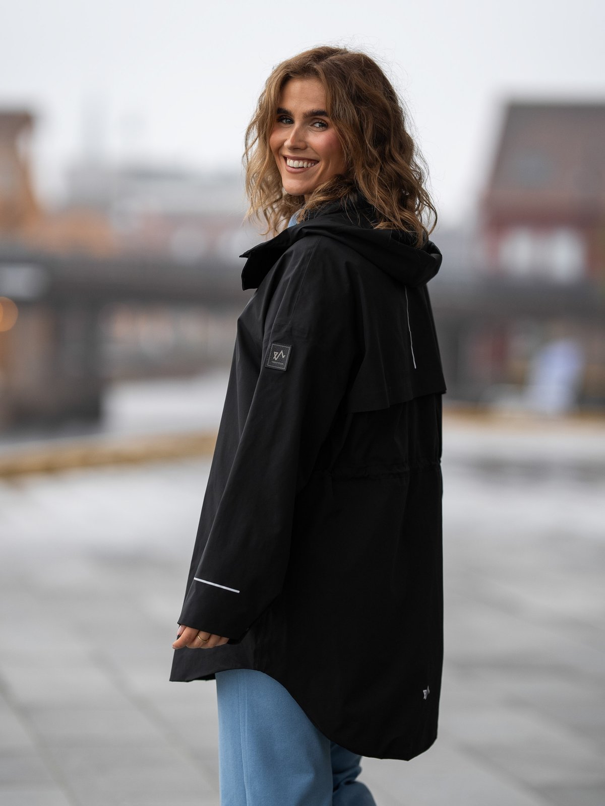 Twentyfour Mode Cape Sort