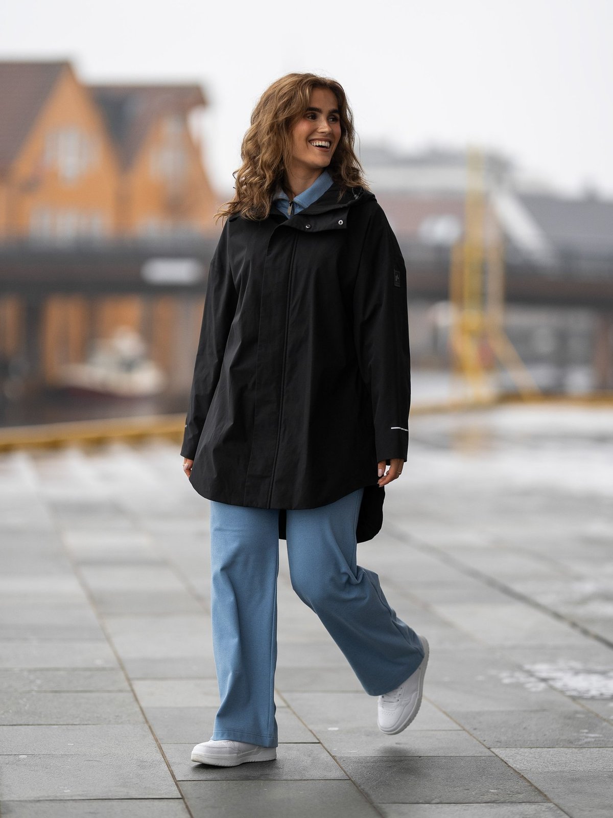 Twentyfour Mode Cape Sort