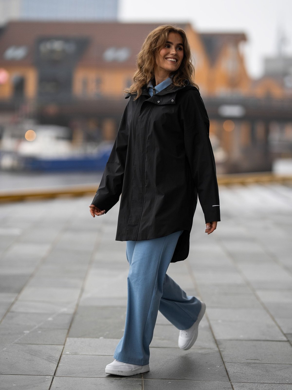 Twentyfour Mode Cape Sort