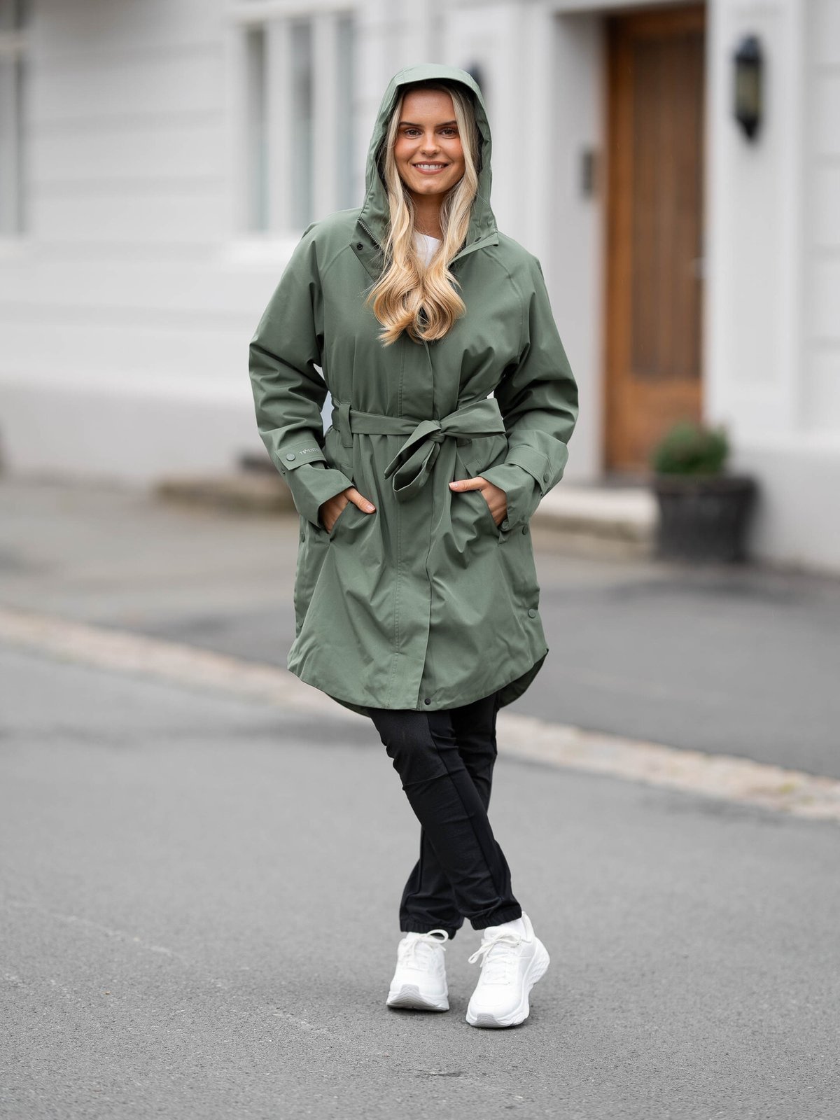 Twentyfour Mode Insulated Cape Furu