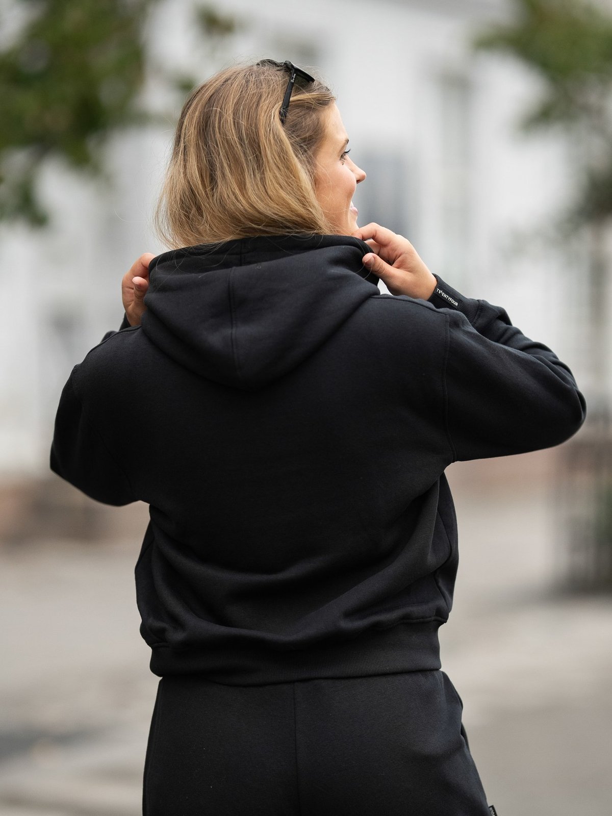 Twentyfour & Hoodie Sort