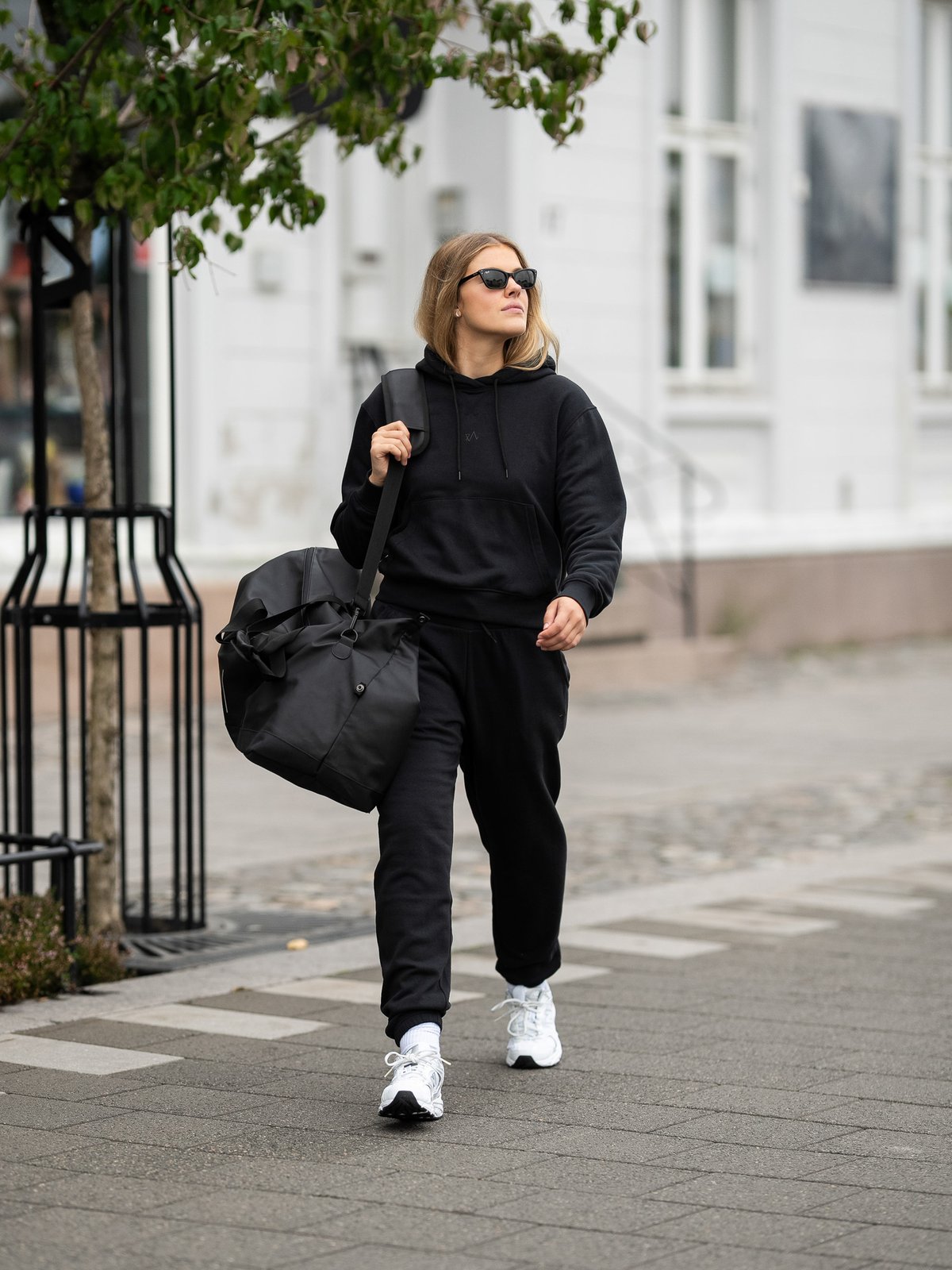 Twentyfour & Hoodie Sort