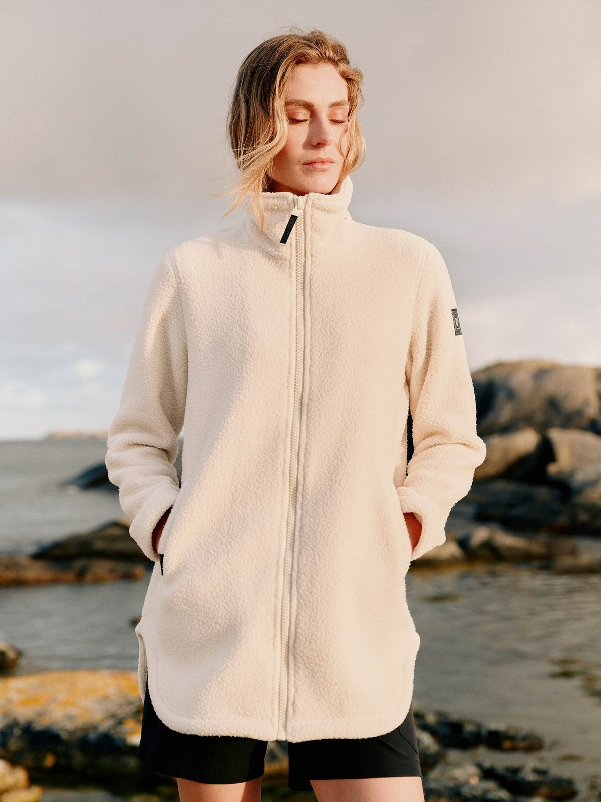 Twentyfour Mode Pile Jakke Gråhvit