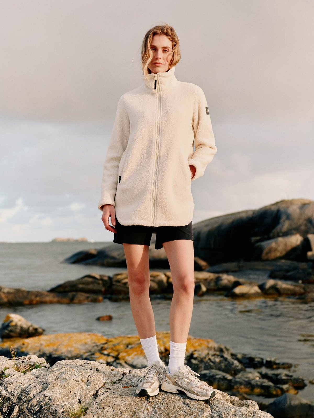 Twentyfour Mode Pile Jakke Gråhvit