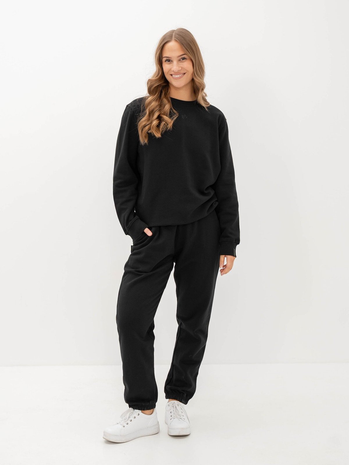 Twentyfour & Sweater Sort