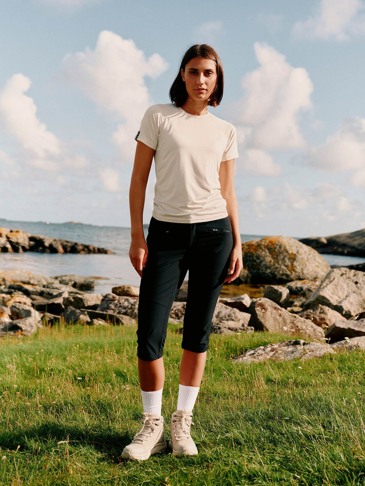 Twentyfour Venture Tee Gråhvit