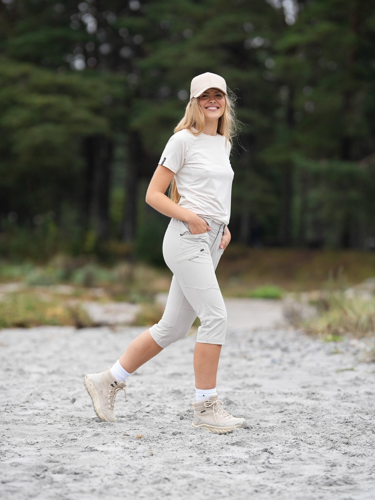 Twentyfour Venture Tee Gråhvit