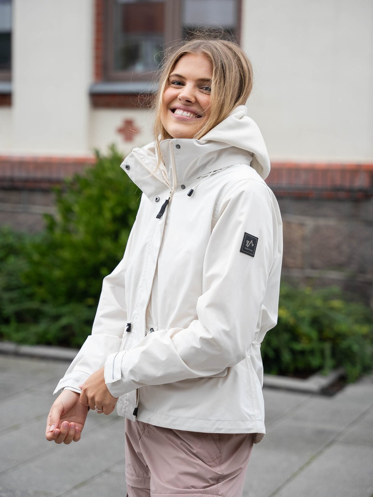 Twentyfour Mode Kaja Skalljakke Gråhvit