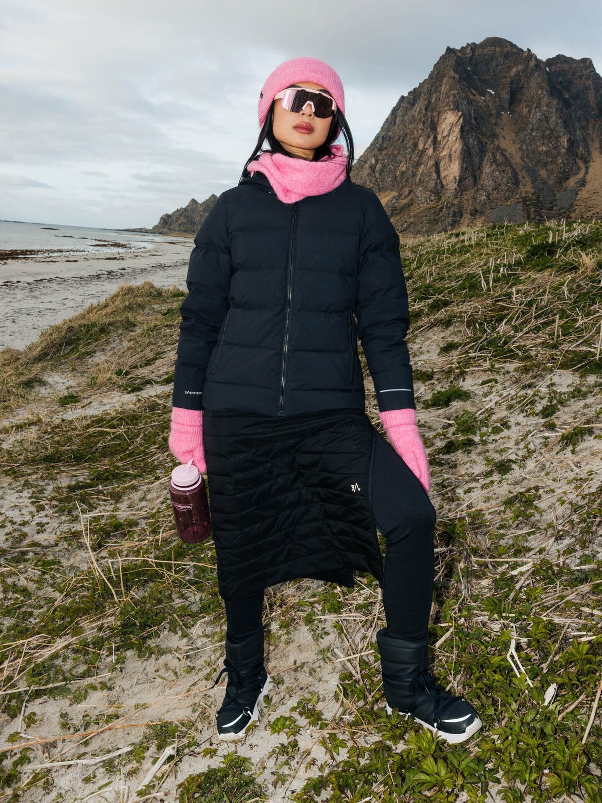 Twentyfour Aurora Dunjakke Sort