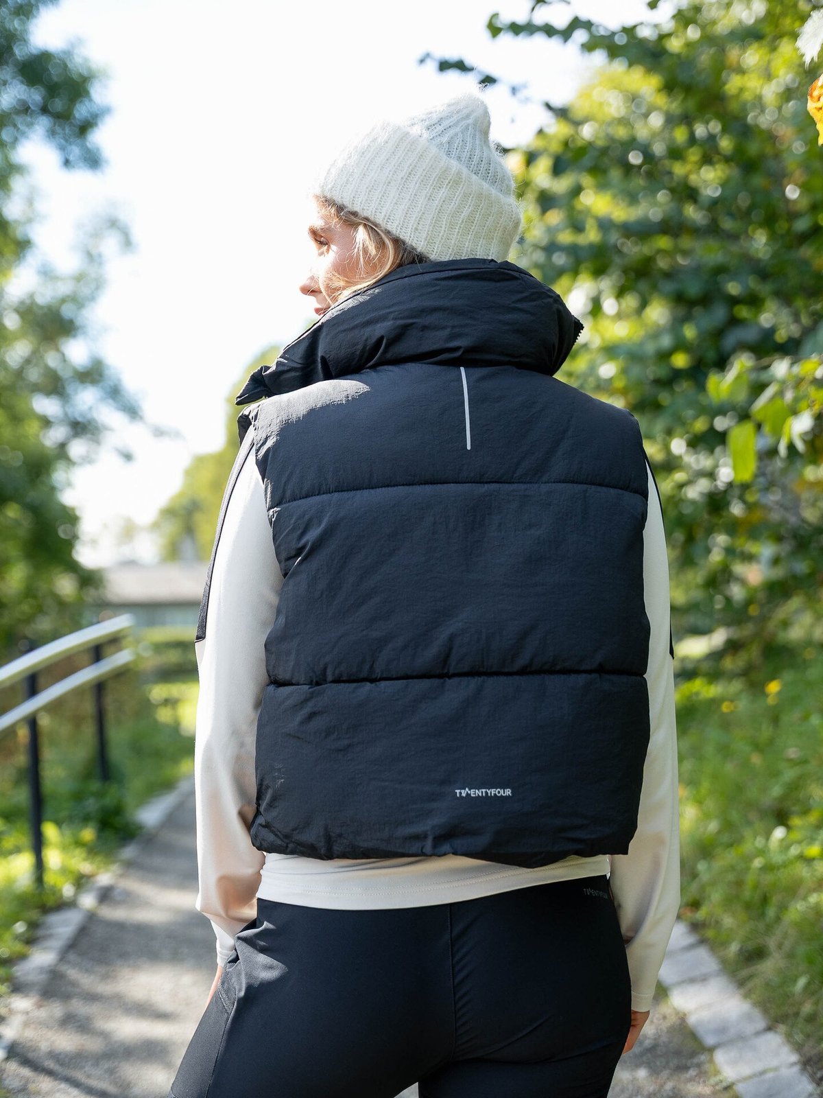 Twentyfour Mode Ava Puffy Vest Sort
