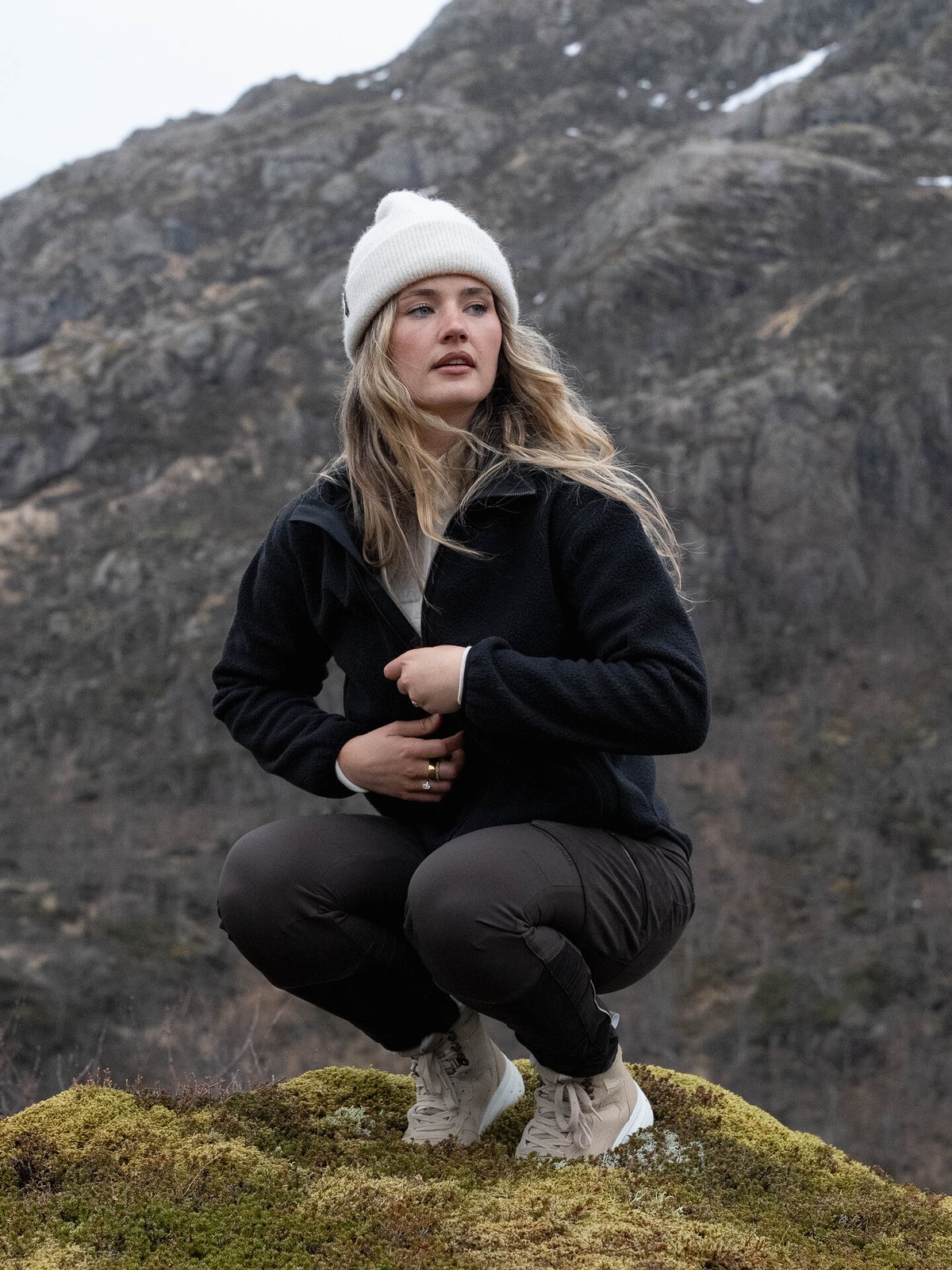 Twentyfour Aurora Pile Jakke Sort