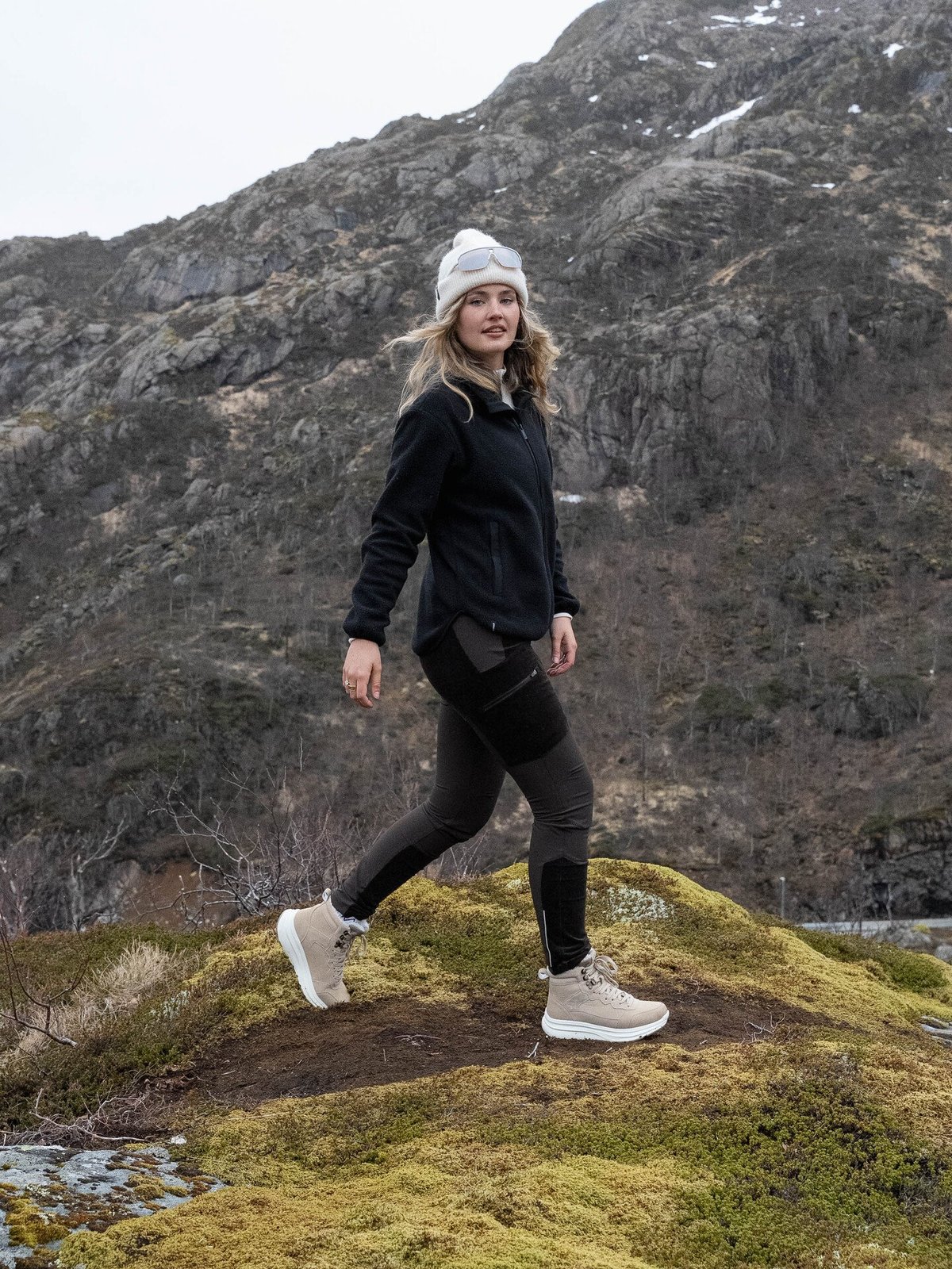 Twentyfour Aurora Pile Jakke Sort