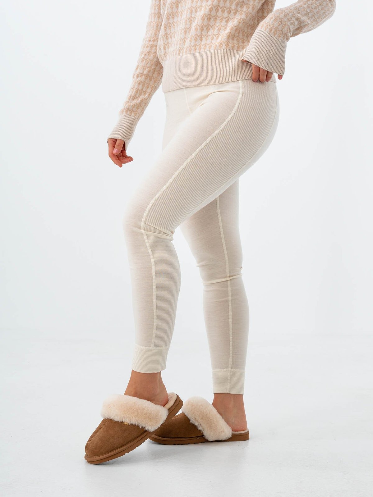 Twentyfour Aurora Oda Ulltights Gråhvit