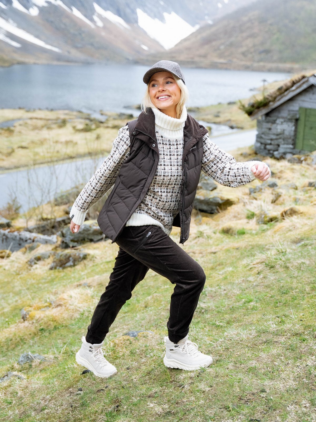 Twentyfour Aurora Thermal Vest Mørk brun