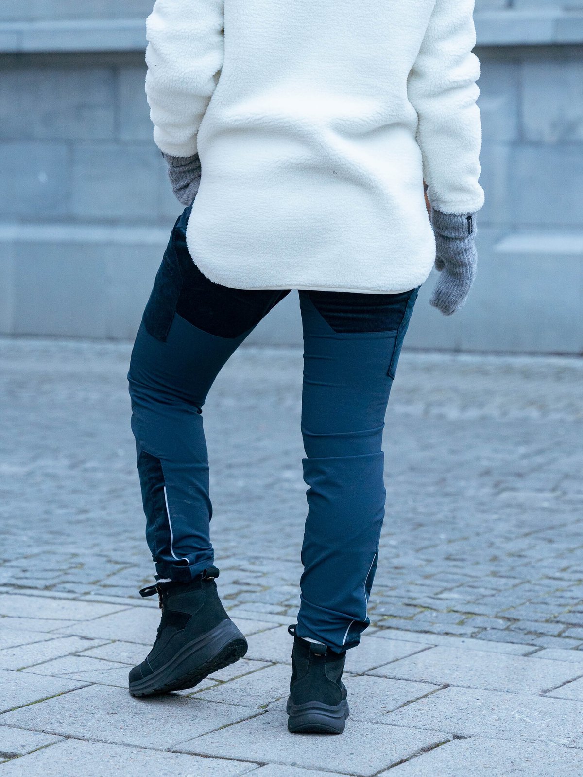 Twentyfour Aurora Shape Cordbukse Marine