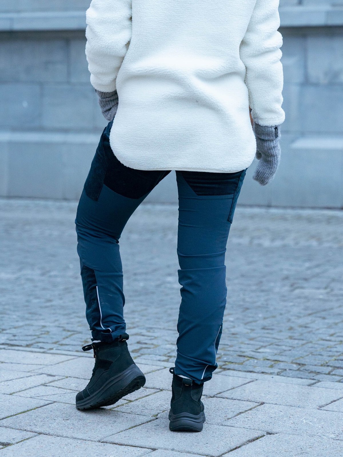 Twentyfour Aurora Shape Cordbukse Marine