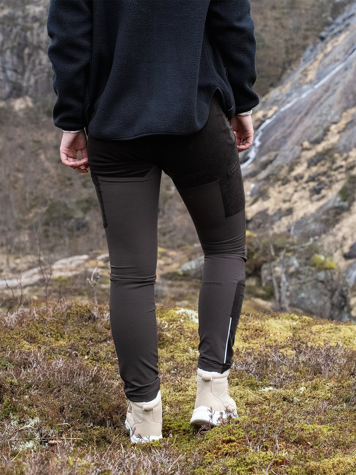 Twentyfour Aurora Shape Cordbukse Mørk Brun