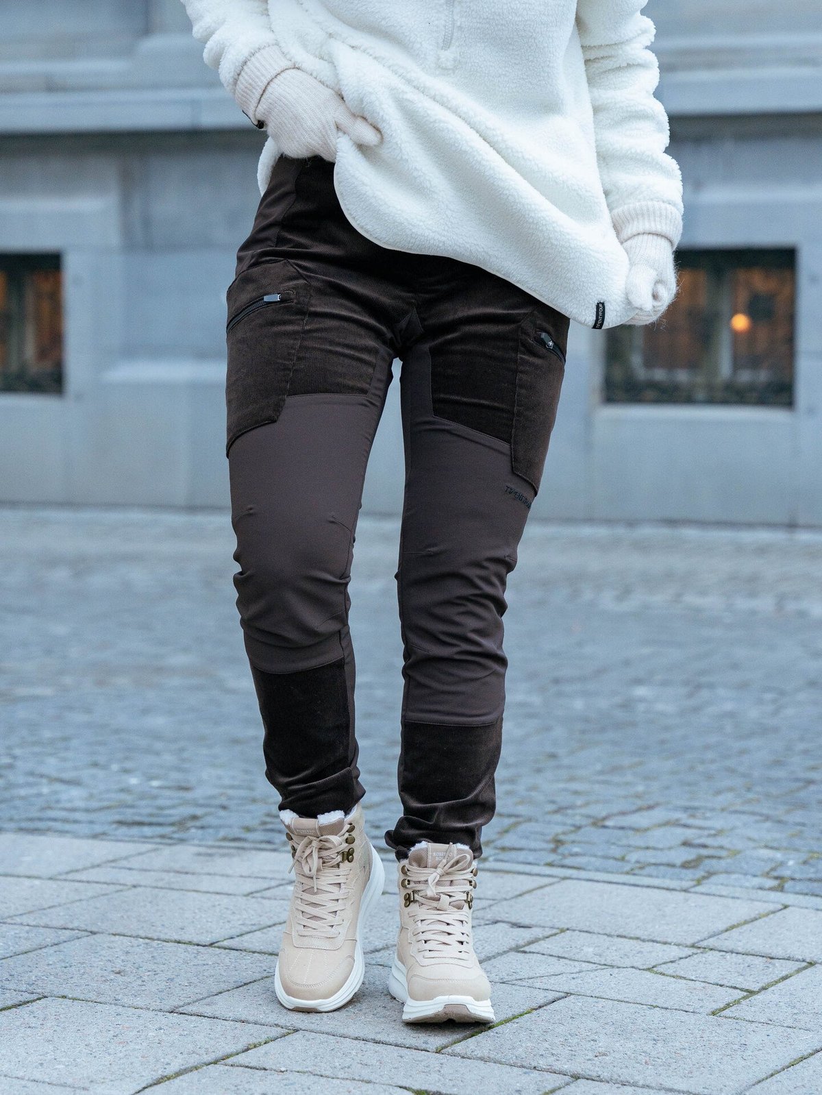 Twentyfour Aurora Shape Cordbukse Mørk Brun