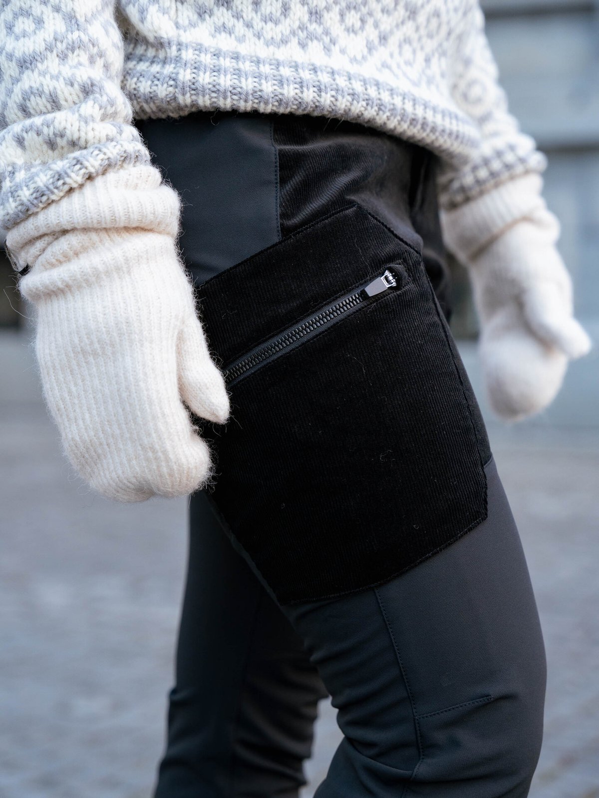 Twentyfour Aurora Shape Cordbukse Sort