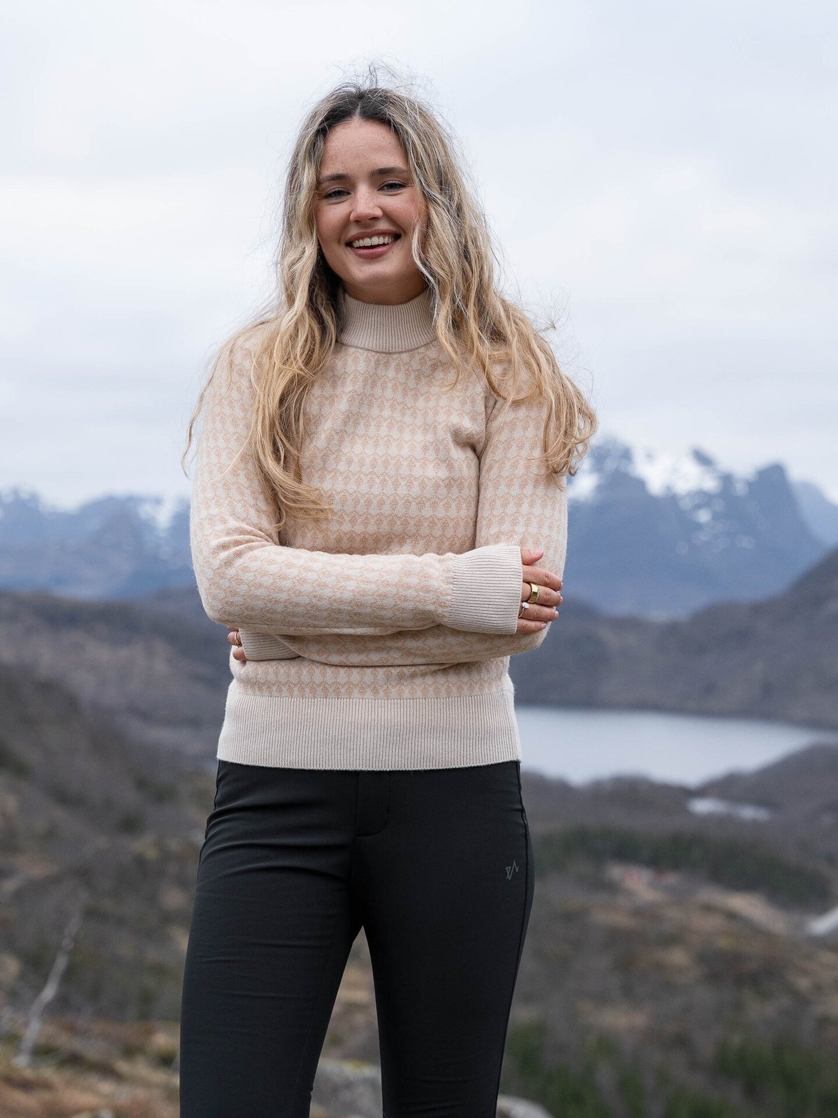 Twentyfour Aurora Ullgenser Sand