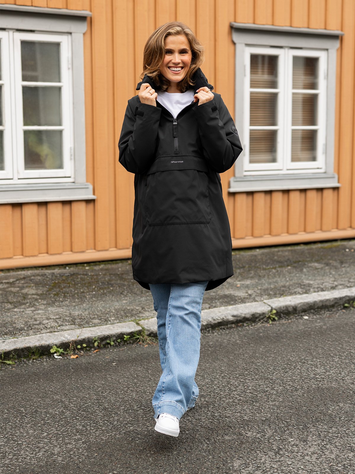 Twentyfour Mode Insulation Poncho Sort
