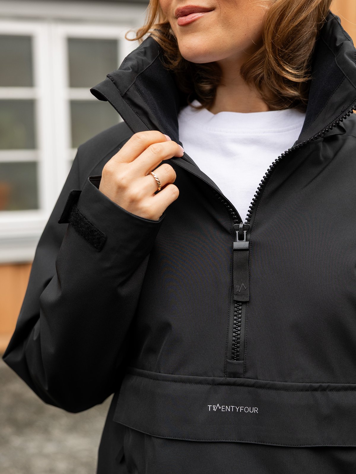 Twentyfour Mode Insulation Poncho Sort