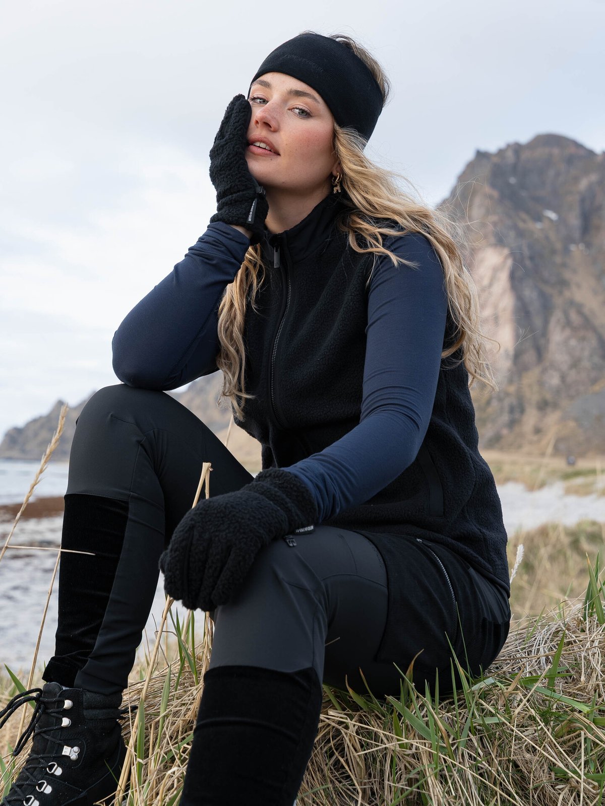 Twentyfour Aurora Pilehanske Sort