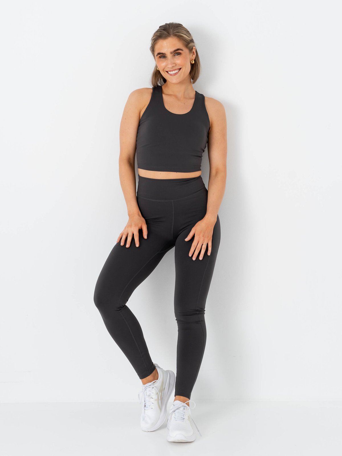 Twentyfour Nina Crop Tanktop Skyggesort